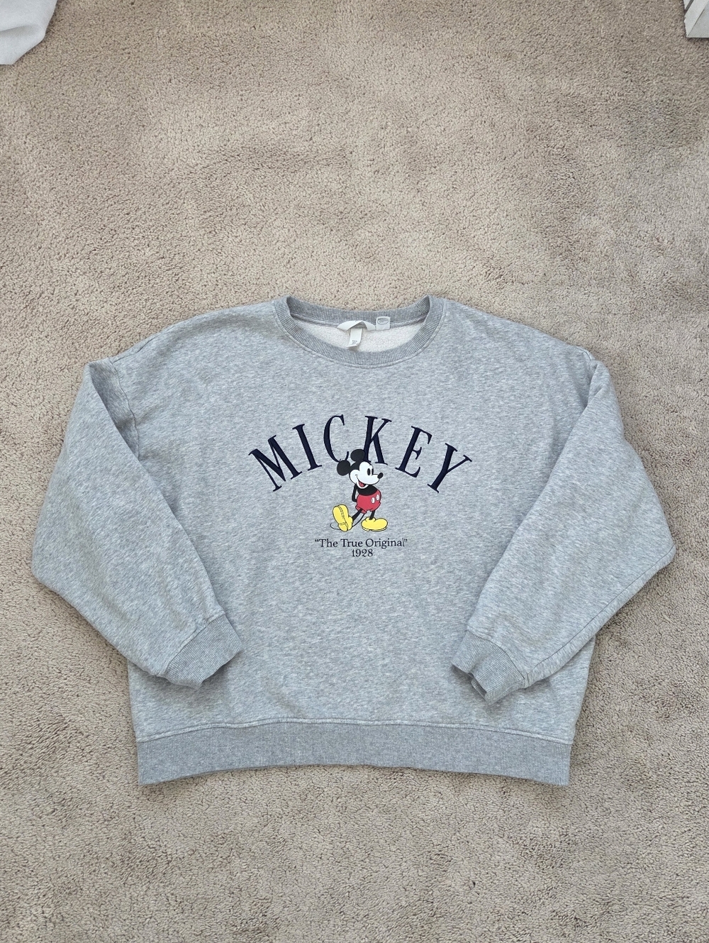 H&M Mickey Mouse Disney Crewneck Sweatshirt Size M